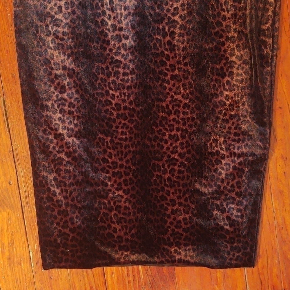 Vince Camuto Velvet Leopard Print Skirt Sz XS NWT - Picture 3 of 8
